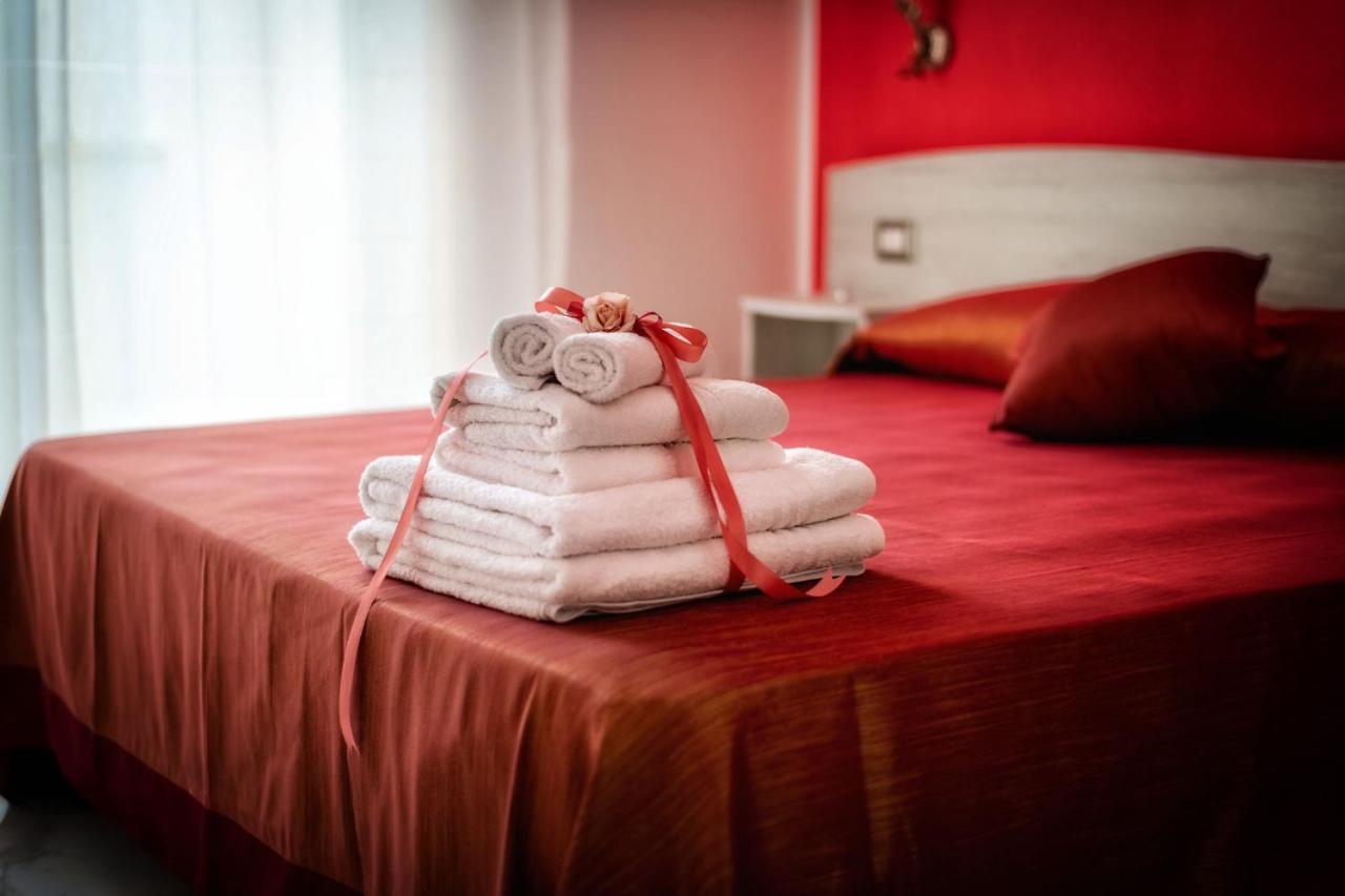 Le Colonne Bed & Breakfast Racale Eksteriør bilde